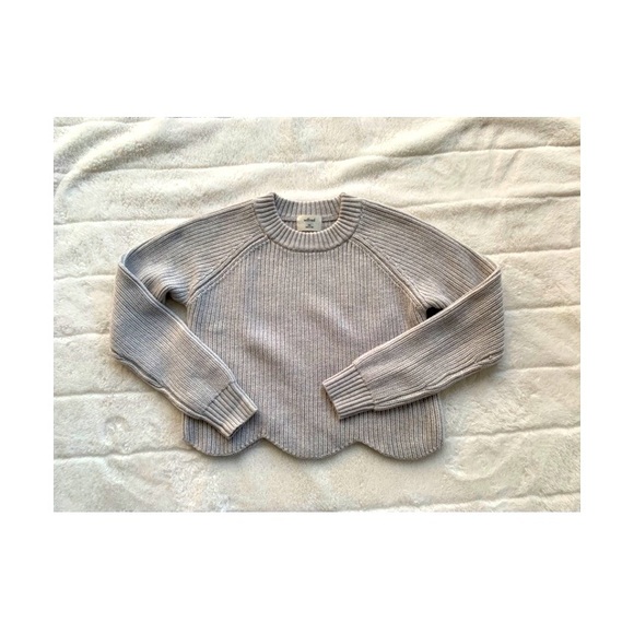 Aritzia Crop knit sweater - Picture 2 of 2